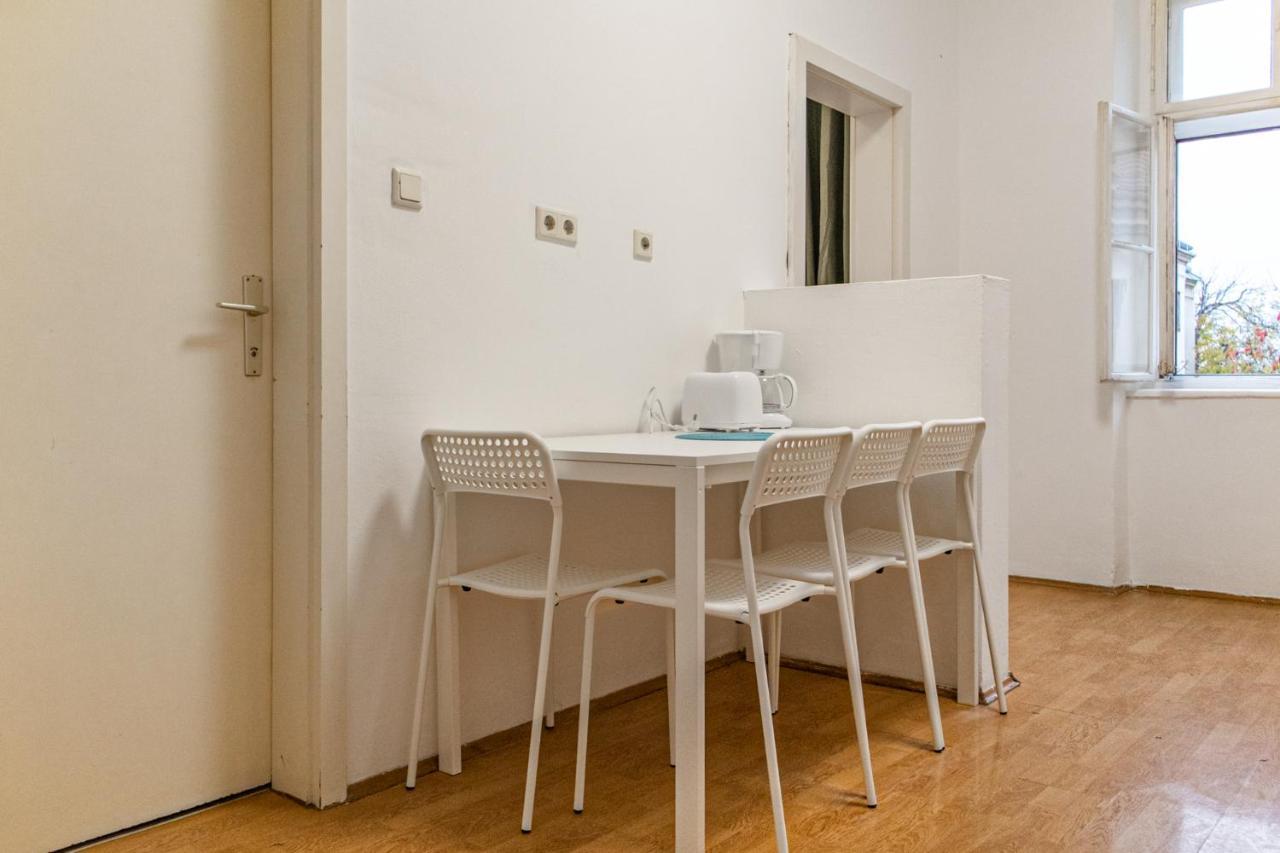 Spacious 2Br Apt.-Near Wiener Stadthalle Kültér fotó